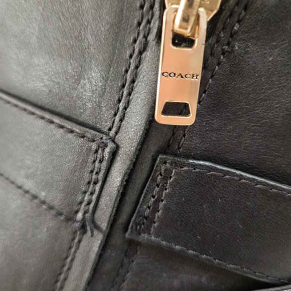 Coach womens lug boots. - Picture 3 of 5